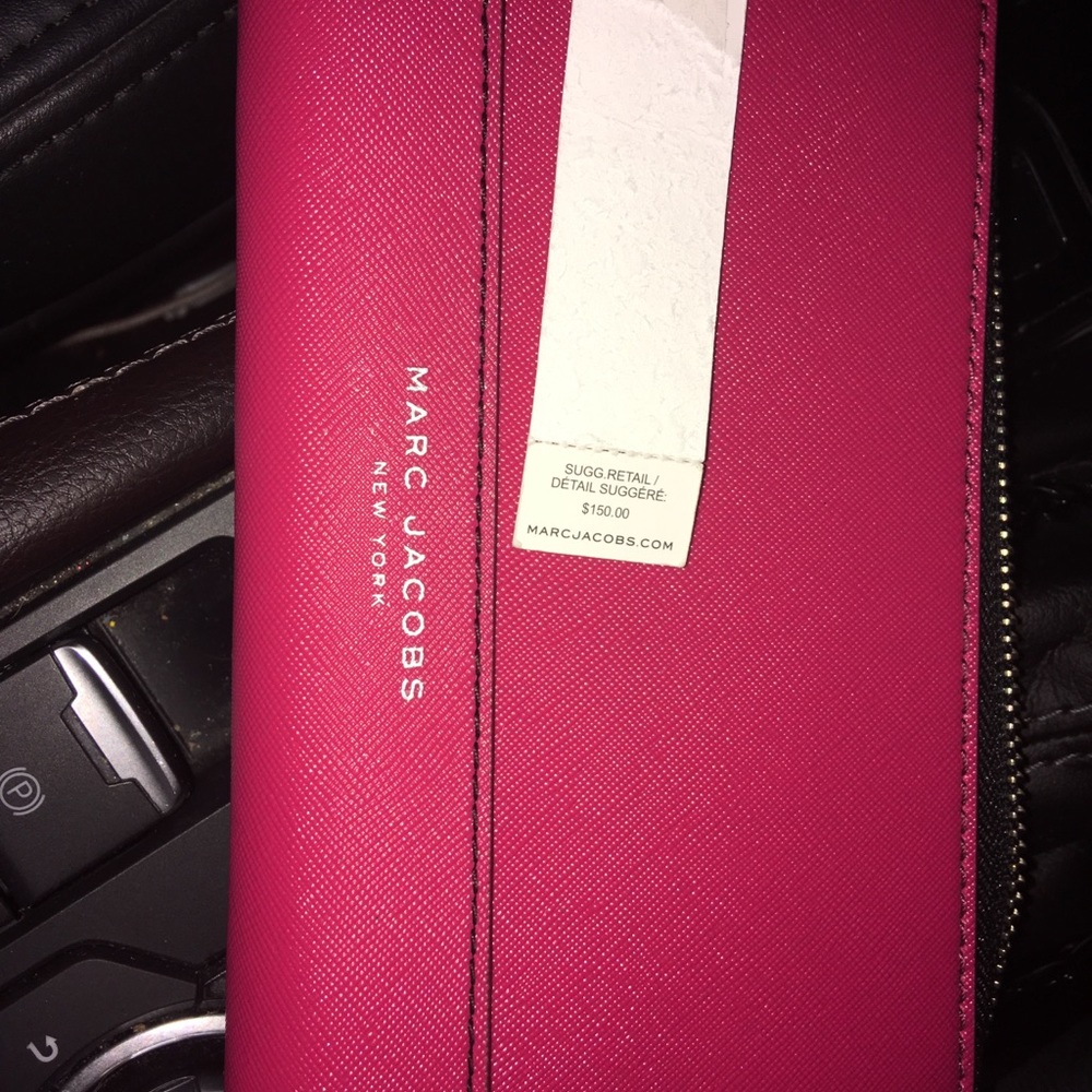 Marc Jacobs wallet